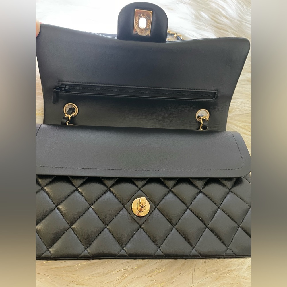 Chanel Classic Medium double flap bag - Picture 7 of 8